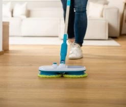 Mediashop Hurricane Floating Mop Elektrische Dweil - Oplaadbare Vloerwisser Voor Dweilen, Schrobben En Boenen - Met 2x 3 Microvezelpads 30 Mediashop Hurricane Floating Mop Elektrische Dweil - Oplaadbare Vloerwisser Voor Dweilen, Schrobben En Boenen - Met 2x 3 Microvezelpads -Schoonmaakproducten Winkel 1200x1014 6