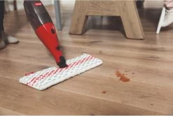 Vileda 1.2.Spray MAX - Microvezelpad -Schoonmaakproducten Winkel 1200x804