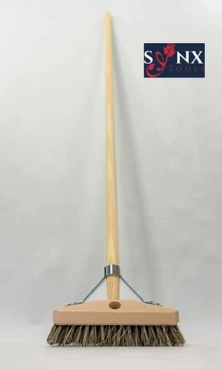 Synx Tools Luiwagen Union 22cm - Tegel Bezem Schrobber- Bezemsteel - Schoonmaakbezem - Schrobborstels - Bezems Met Steel 150 Cm -Schoonmaakproducten Winkel 723x1200