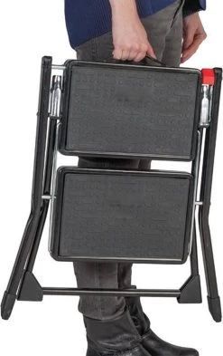 Huishoudtrap Opstapje Handy Zwart 2 Treden -Schoonmaakproducten Winkel 754x1200 1