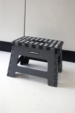 PUHLMANN - Inklapbare Kruk, JAMES, Plastic, Grijs, 22 Cm Hoog, Max 100 Kilo -Schoonmaakproducten Winkel 797x1200 1