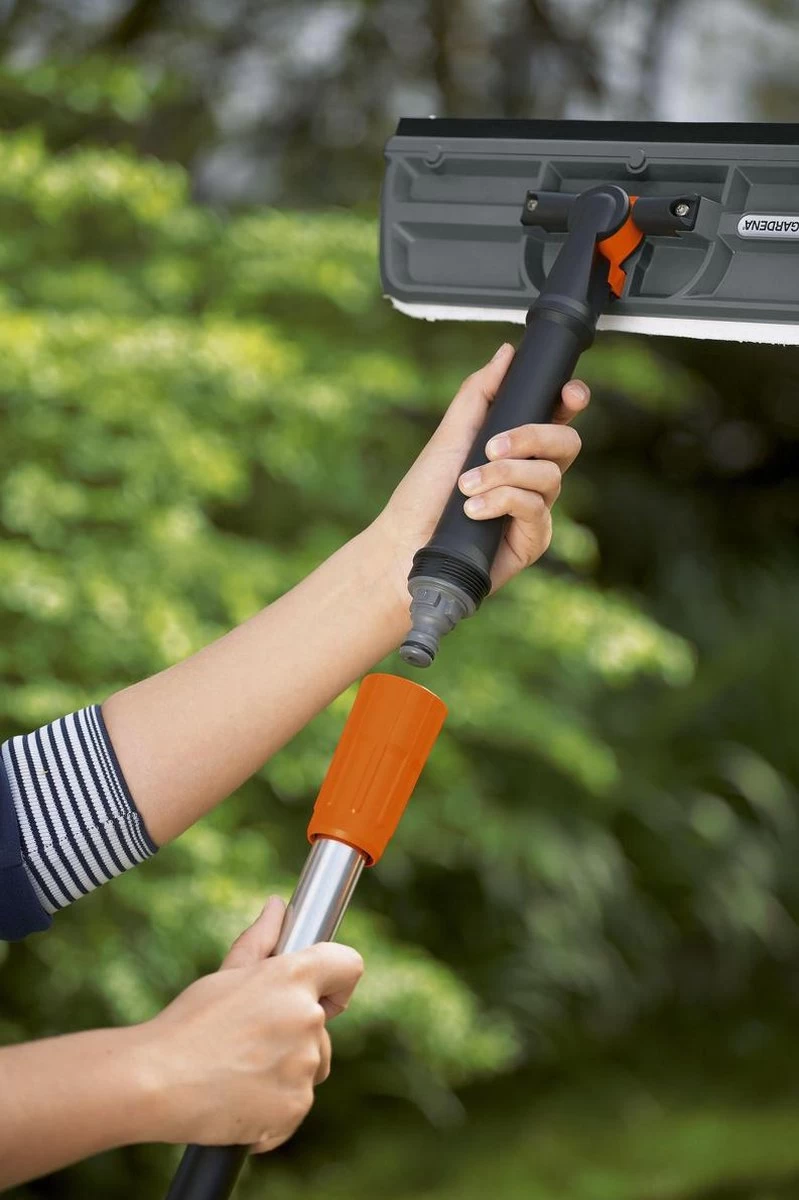 GARDENA Cleansystem Raamborstel Met Trekker - Werkbreedte 31 Cm 6 GARDENA Cleansystem Raamborstel Met Trekker - Werkbreedte 31 Cm - Afbeelding 4