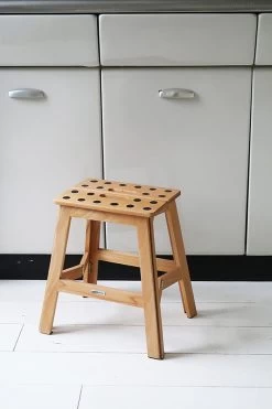 PUHLMANN - Inklapbare Kruk, JAMES, Hout, 41 Cm Hoog, Max 150 Kilo 13 PUHLMANN - Inklapbare Kruk, JAMES, Hout, 41 Cm Hoog, Max 150 Kilo -Schoonmaakproducten Winkel 800x1200 6